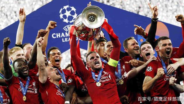 罗德里戈抗议裁判判罚：你必须尊重我们，看看你在哪里（罗德里戈质疑判罚怒斥裁判：请尊重我们，看看你的位置）