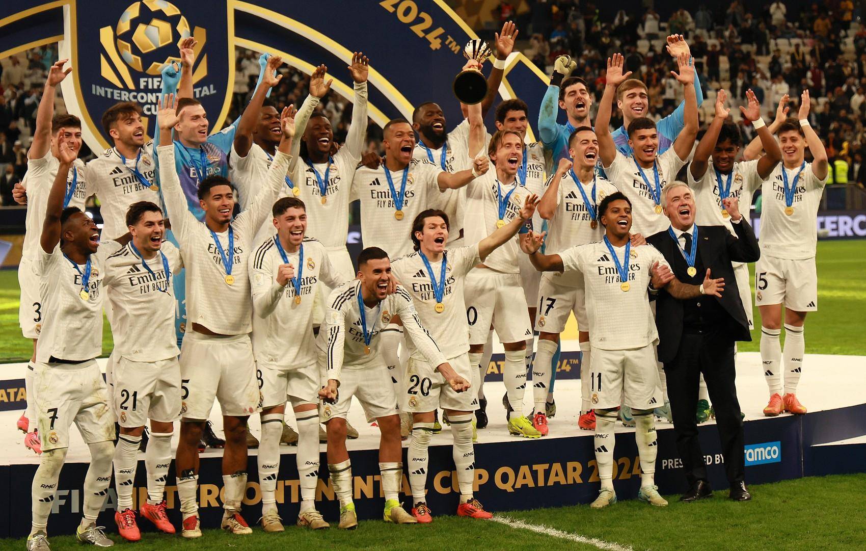 布鲁日主帅：球队尊重并钦佩巴萨，但也希望对手别小觑我们（布鲁日主帅：敬重巴萨，但不希望被对手小看）