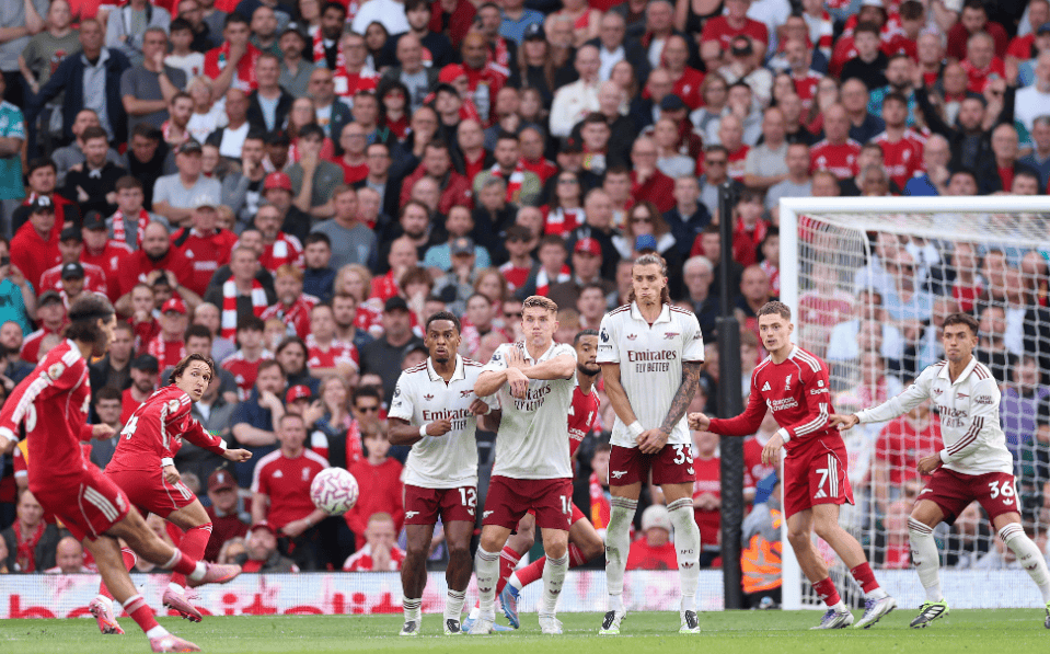 明智之举？米兰杯赛出局未必是坏事，单线作战全力冲击意甲桂冠（出局未必坏事？米兰轻装上阵专攻联赛，剑指意甲冠军）