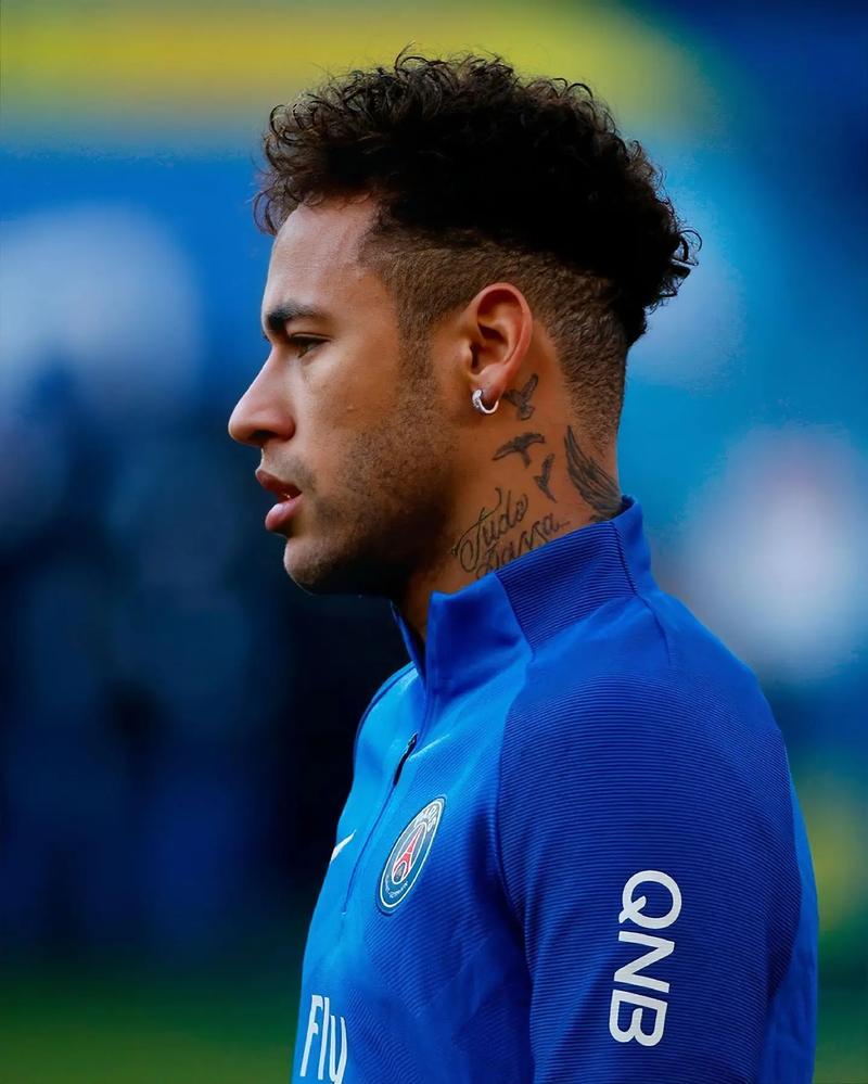 杰伦·约翰逊背靠背拿下三双，成为老鹰队史第二人（杰伦-约翰逊连场三双，位列老鹰队史第二人）