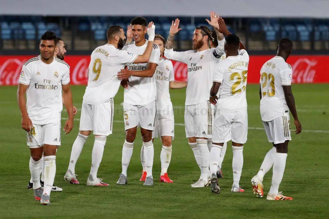 枪手近6次对阵热刺5胜1平，后者本赛季客场不败&积分最多