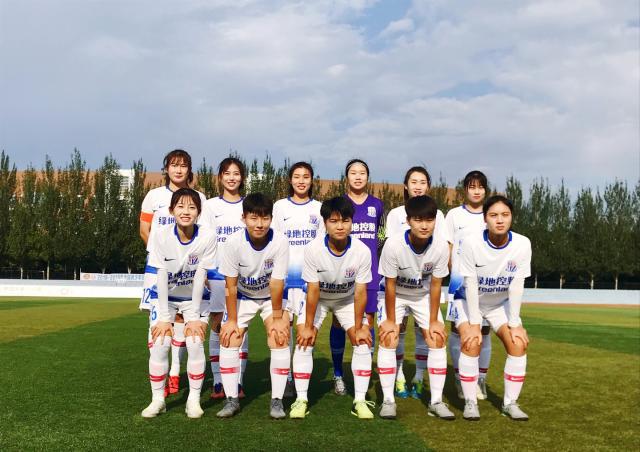 环足奖2025年最佳女足俱乐部候选：阿森纳女足、巴萨女足领衔（2025环足奖最佳女足俱乐部入围：阿森纳女足与巴萨女足领衔）