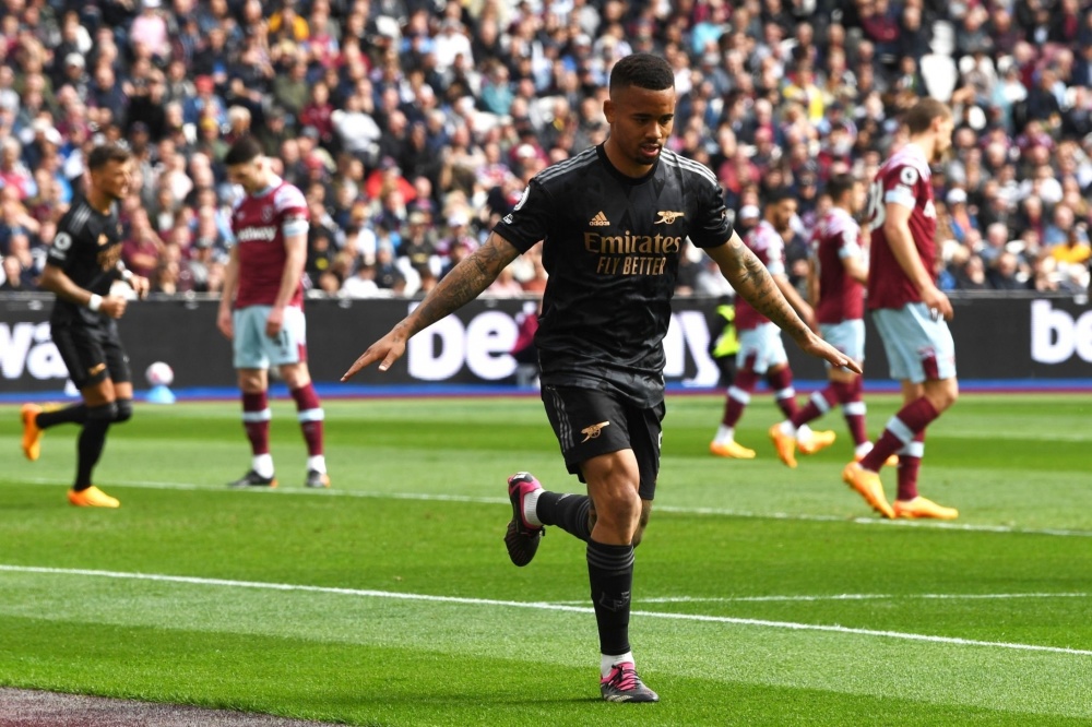 对手被晃得找不着北（对手被晃得晕头转向）