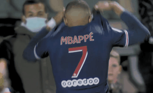 赫内斯：孔帕尼有两三个优点，他只谈论足球不给记者提供素材（赫内斯：孔帕尼有几项长处，只谈足球不给媒体谈资）