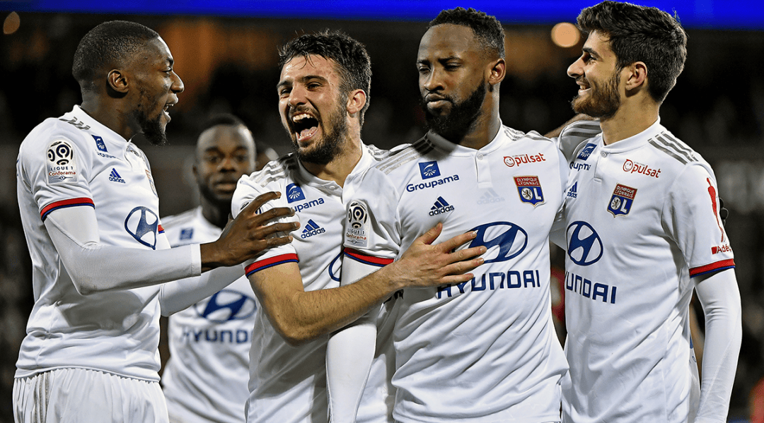 博主：利物浦考虑让杰拉德任临时主帅，同时也看好纳格尔斯曼（消息称利物浦考虑由杰拉德担任看守主帅，同时青睐纳格尔斯曼）