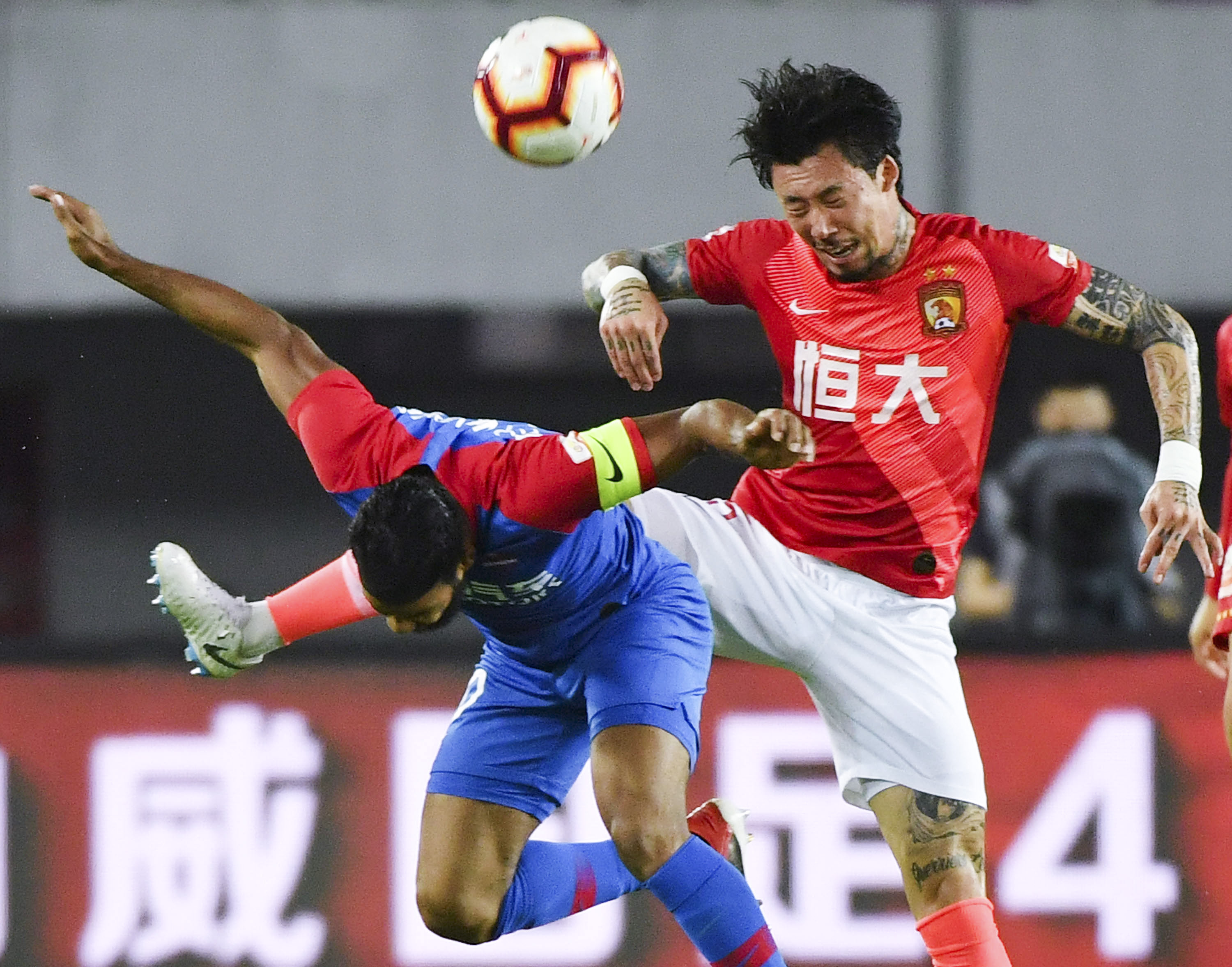 斯波：韦尔的进步源于日复一日的努力，胶着比赛让他增长经验（斯波：韦尔靠日积月累稳步提升，拉锯战为他增添实战经验）