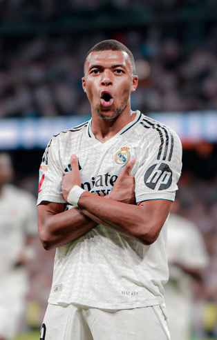 曼城官方：球队将在本周末对森林时身穿二客球衣出战（曼城官宣：周末战森林将穿第二客场球衣）